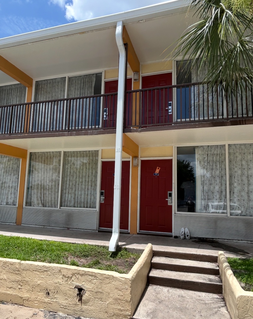 Photo of a commercial gutter installation in lakeland, florida